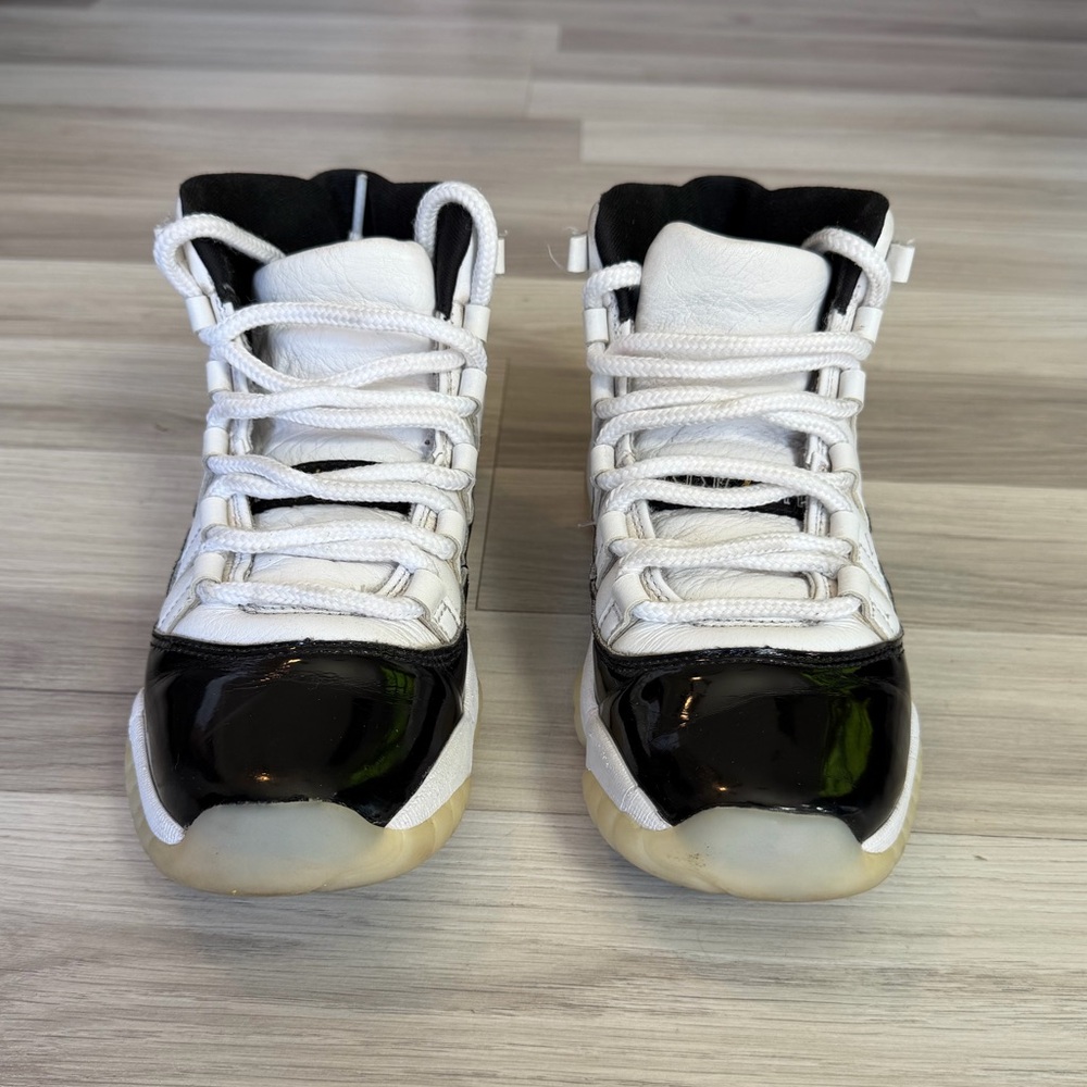 Jordan 11 Gratitude